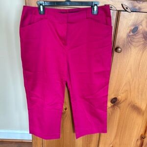 Vibrant pink cotton capris NWOT